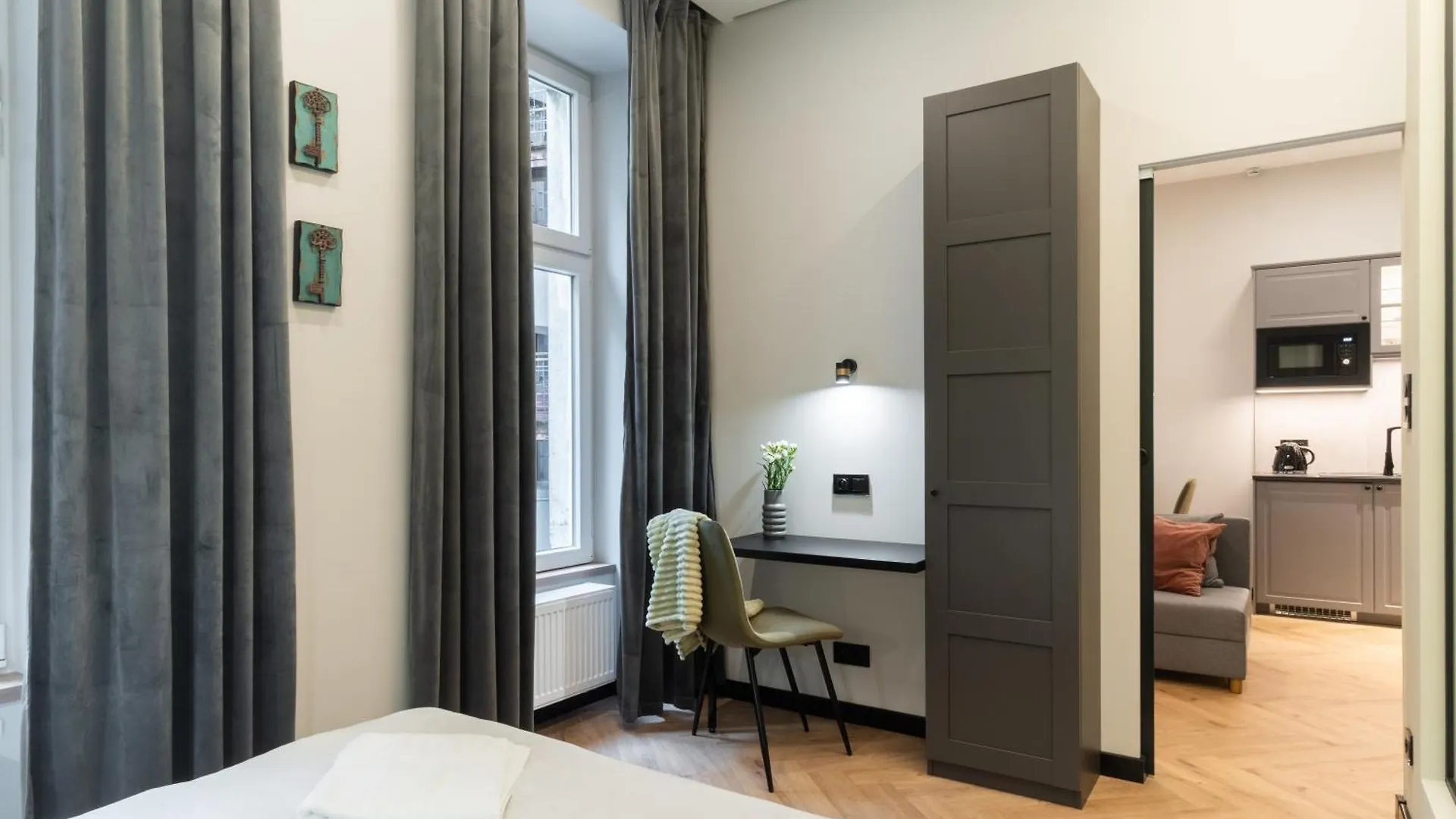 Charm & Comfort Renovated Gem In Old Town Sarego Apt B Cracovia 0*,