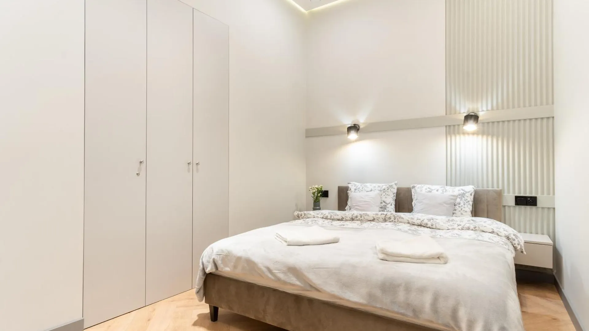 Apartment Charm & Comfort Renovated Gem In Old Town Sarego Apt B Krakow